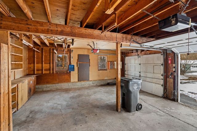 41 Agawam Ave, Haverhill, MA 01835