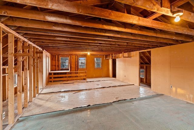 41 Agawam Ave, Haverhill, MA 01835