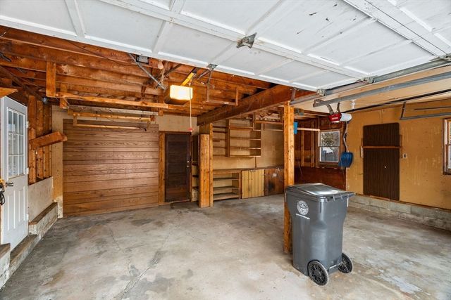 41 Agawam Ave, Haverhill, MA 01835