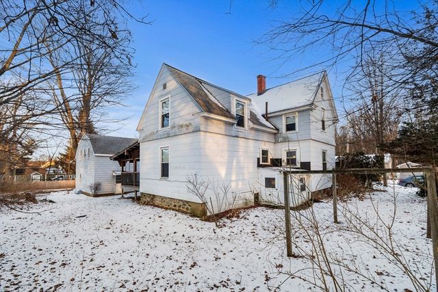 41 Agawam Ave, Haverhill, MA 01835
