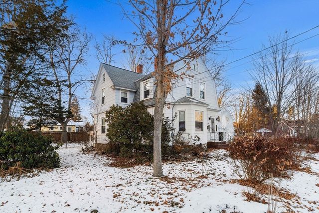 41 Agawam Ave, Haverhill, MA 01835