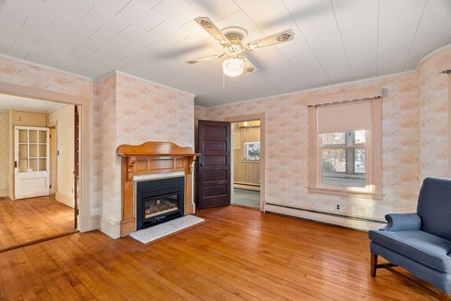 41 Agawam Ave, Haverhill, MA 01835