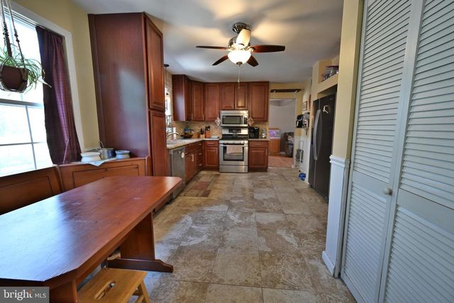 71 CEDARBROOK LN, Tuckerton, NJ 08087