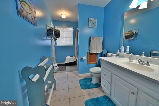 71 CEDARBROOK LN, Tuckerton, NJ 08087