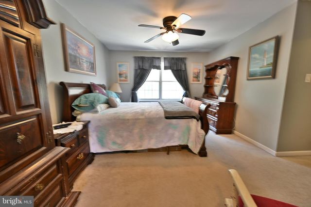 71 CEDARBROOK LN, Tuckerton, NJ 08087