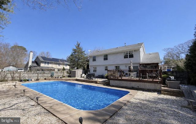 71 CEDARBROOK LN, Tuckerton, NJ 08087