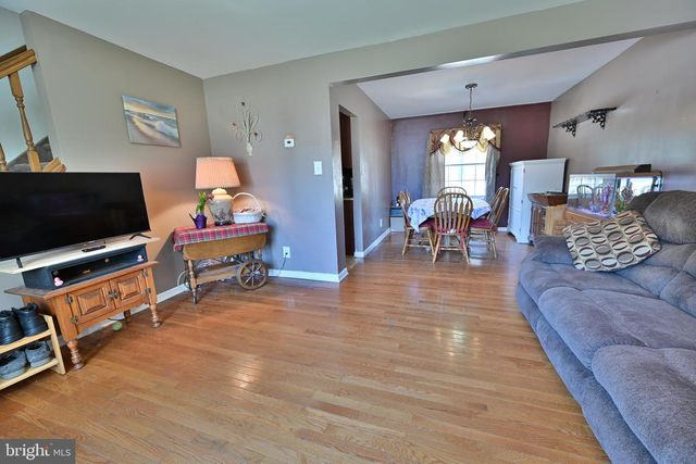 71 CEDARBROOK LN, Tuckerton, NJ 08087