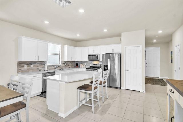 479 SE Vallarta Drive, Port St. Lucie, FL 34984