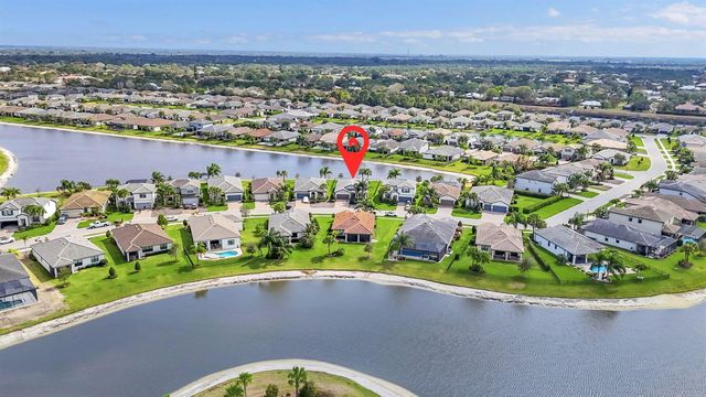 479 SE Vallarta Drive, Port St. Lucie, FL 34984