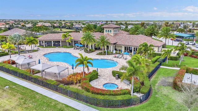 479 SE Vallarta Drive, Port St. Lucie, FL 34984