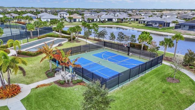 479 SE Vallarta Drive, Port St. Lucie, FL 34984