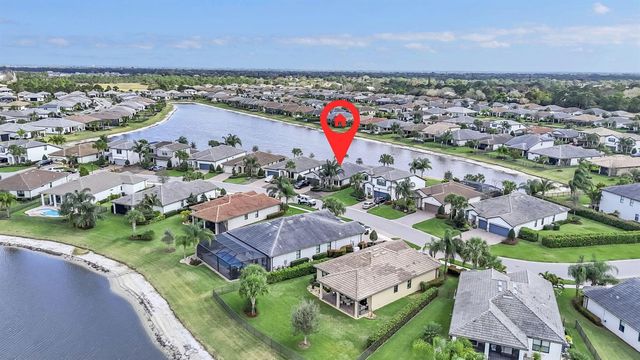 479 SE Vallarta Drive, Port St. Lucie, FL 34984