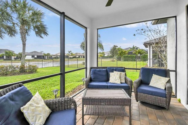 479 SE Vallarta Drive, Port St. Lucie, FL 34984