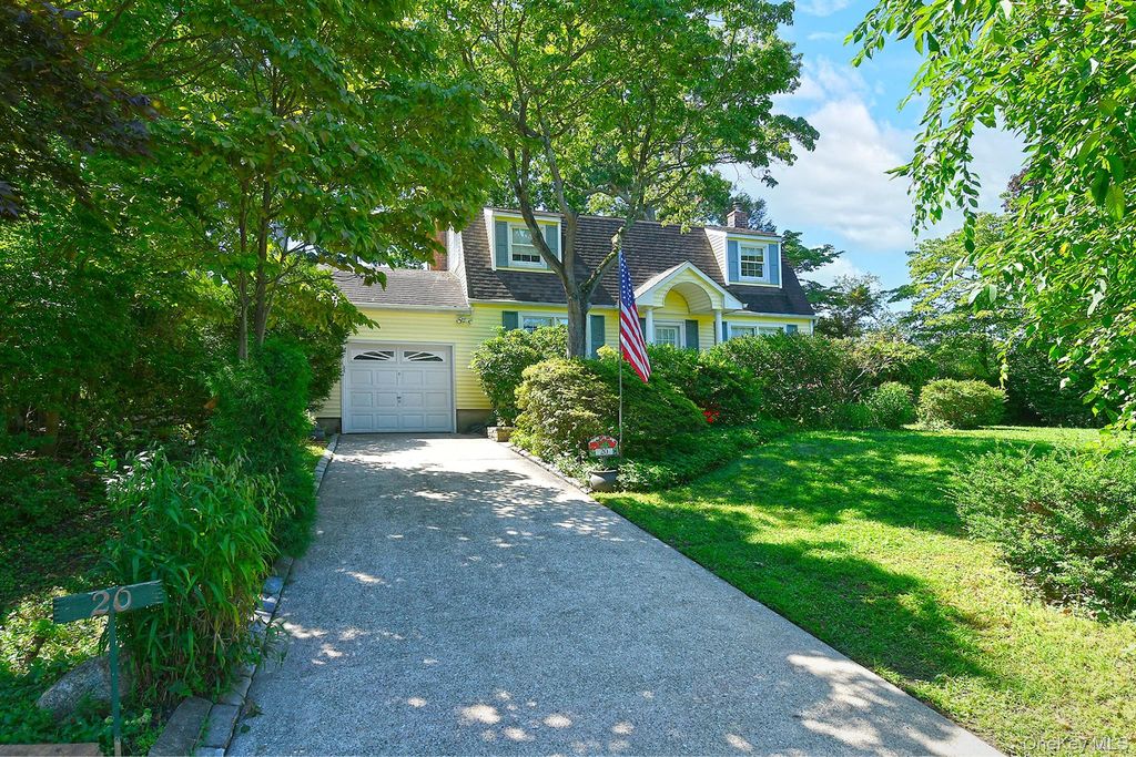 20 Brook Lane, Smithtown, NY 11787 — photo 4