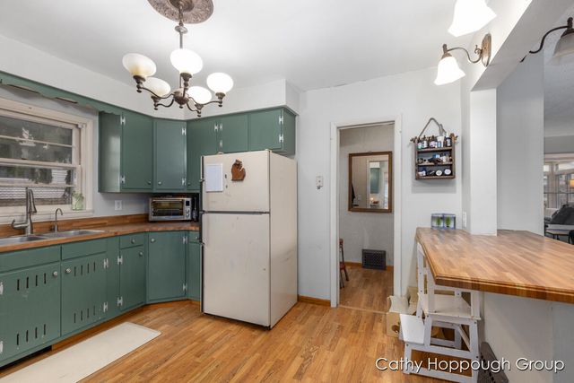 442 E Jones Street, Ionia, MI 48846