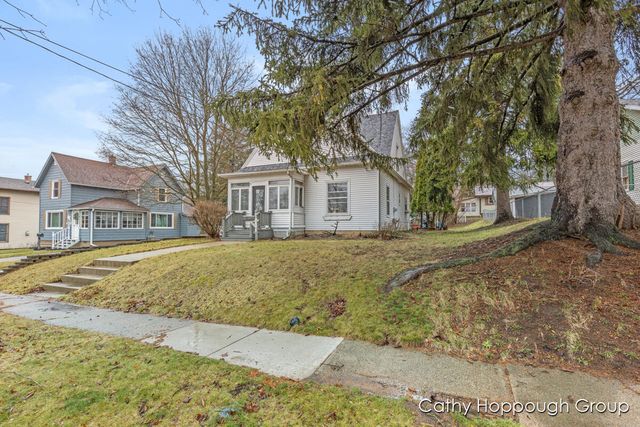 442 E Jones Street, Ionia, MI 48846