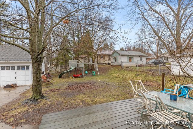 442 E Jones Street, Ionia, MI 48846