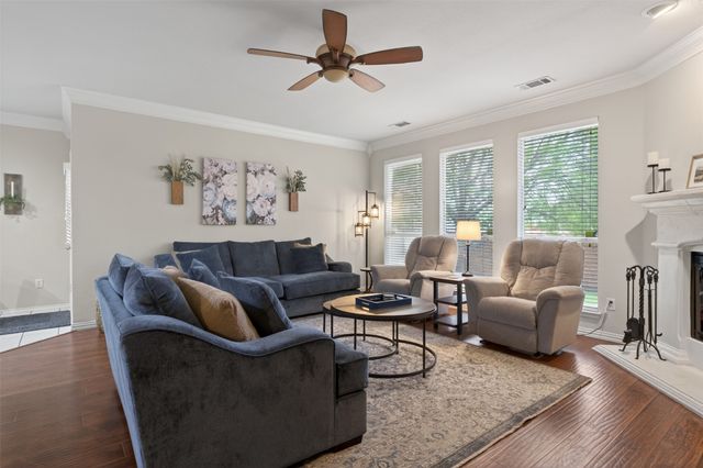 1240 Sweetwater Drive, Burleson, TX 76028