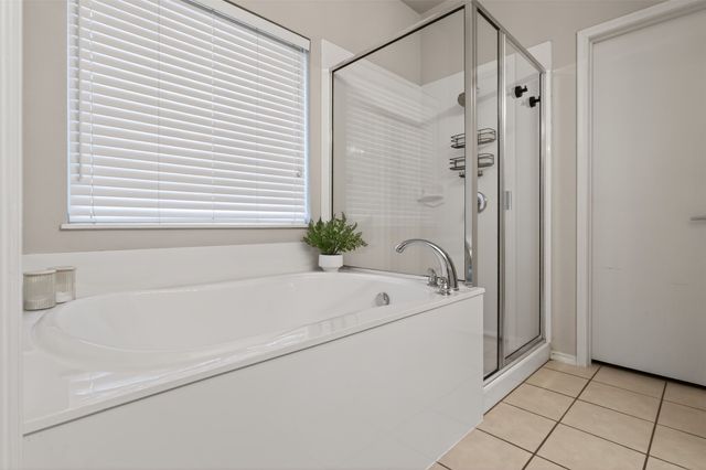 1240 Sweetwater Drive, Burleson, TX 76028