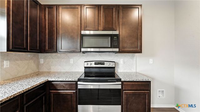 2513 Marty Way, Seguin, TX 78155