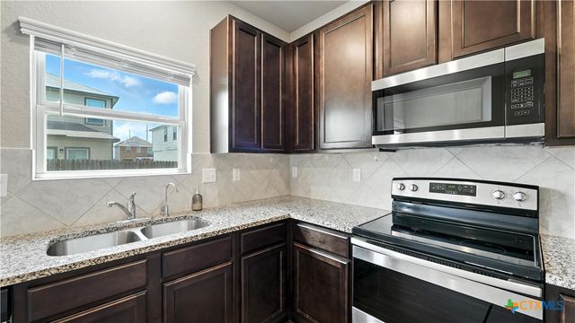2513 Marty Way, Seguin, TX 78155