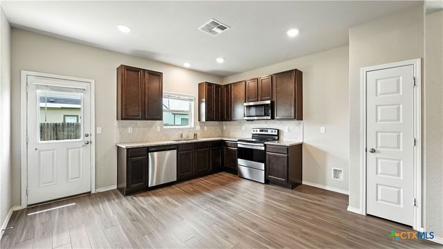 2513 Marty Way, Seguin, TX 78155
