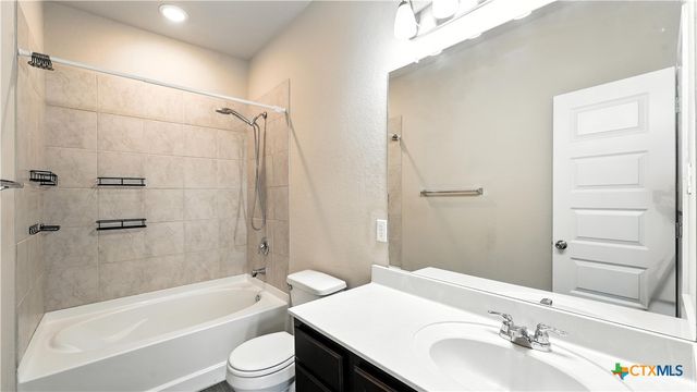 2513 Marty Way, Seguin, TX 78155