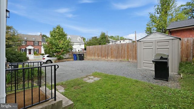 3917 17TH ST N, Arlington, VA 22207