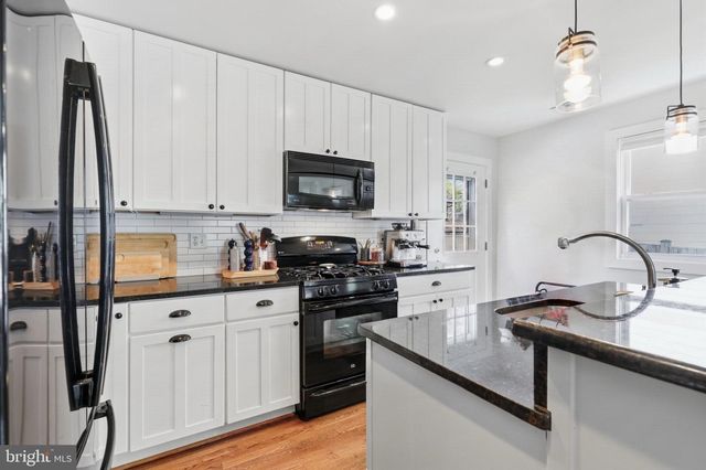 3917 17TH ST N, Arlington, VA 22207