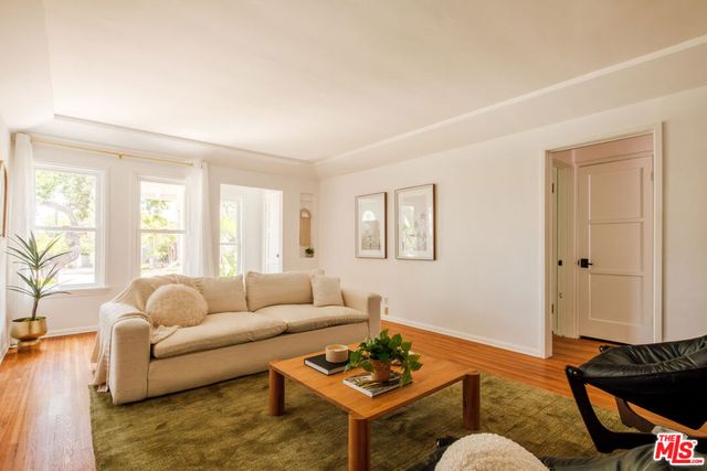 239 W Fairview Boulevard, Inglewood, CA 90302