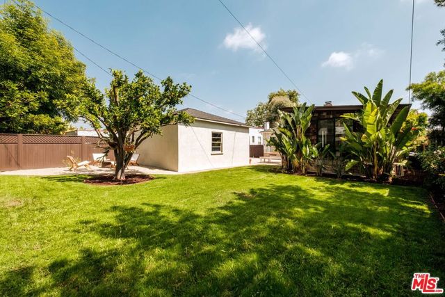 239 W Fairview Boulevard, Inglewood, CA 90302