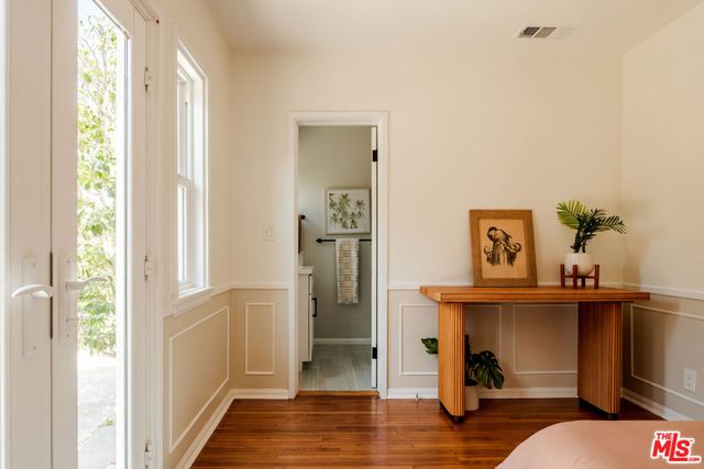 239 W Fairview Boulevard, Inglewood, CA 90302