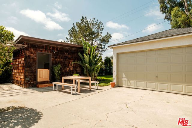 239 W Fairview Boulevard, Inglewood, CA 90302