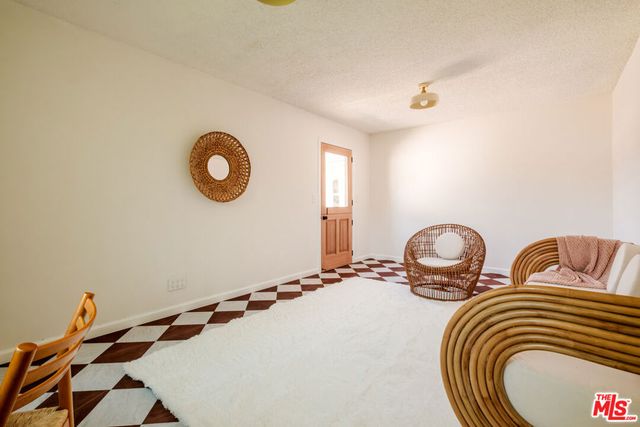 239 W Fairview Boulevard, Inglewood, CA 90302