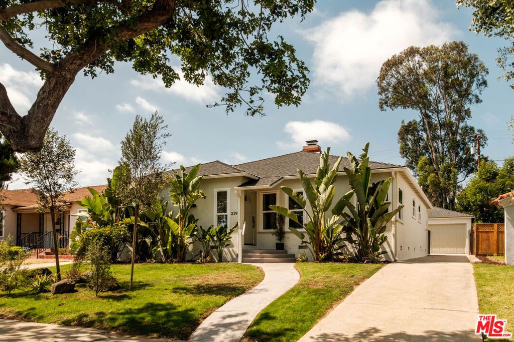 239 W Fairview Boulevard, Inglewood, CA 90302