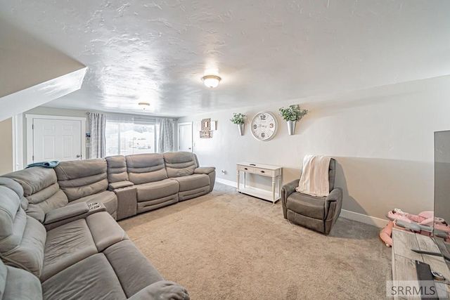 490 Highland Drive, Idaho Falls, ID 83202