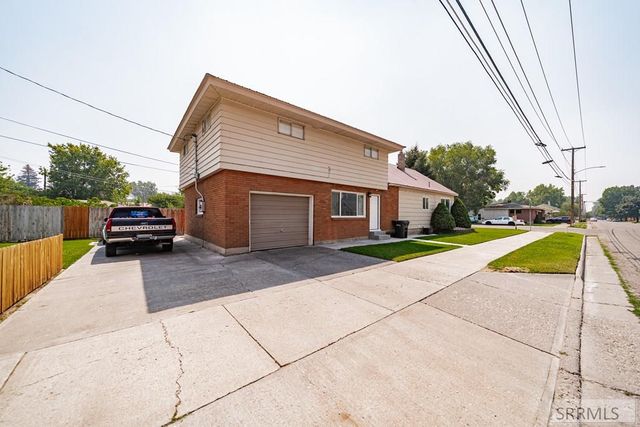 490 Highland Drive, Idaho Falls, ID 83202