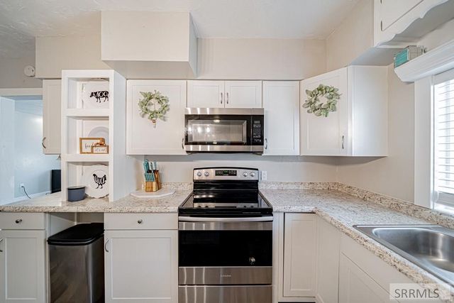 490 Highland Drive, Idaho Falls, ID 83202