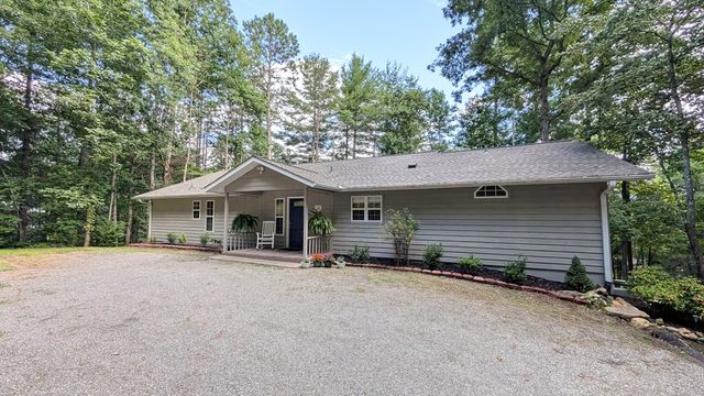 5302 Summerwood Lane, Young Harris, GA 30582