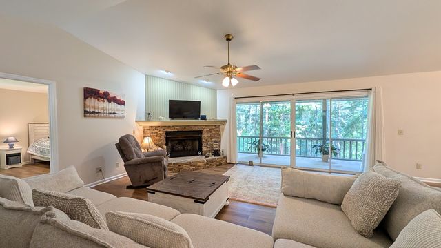 5302 Summerwood Lane, Young Harris, GA 30582
