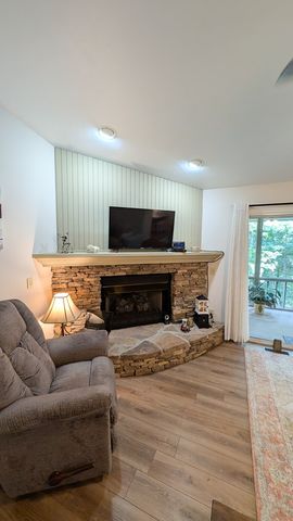 5302 Summerwood Lane, Young Harris, GA 30582