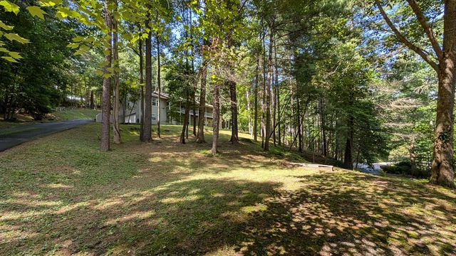 5302 Summerwood Lane, Young Harris, GA 30582