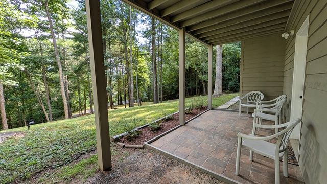 5302 Summerwood Lane, Young Harris, GA 30582