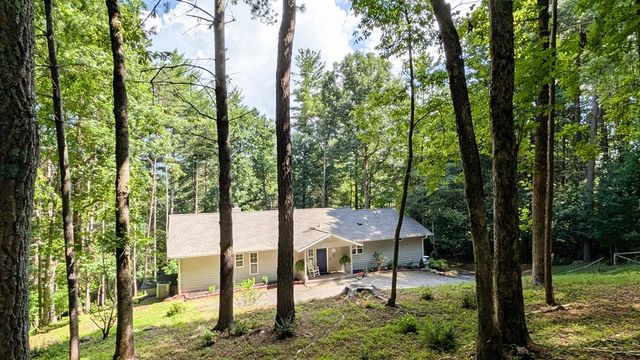 5302 Summerwood Lane, Young Harris, GA 30582