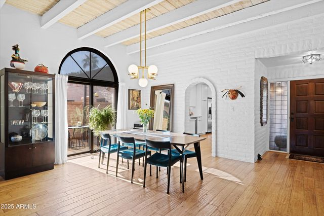 6839 N 18TH Street, Phoenix, AZ 85016