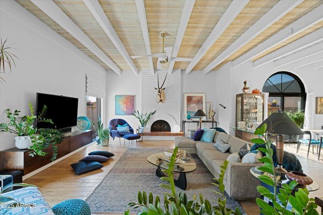 6839 N 18TH Street, Phoenix, AZ 85016