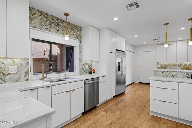 6839 N 18TH Street, Phoenix, AZ 85016