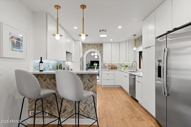 6839 N 18TH Street, Phoenix, AZ 85016