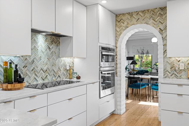 6839 N 18TH Street, Phoenix, AZ 85016