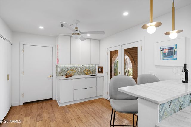 6839 N 18TH Street, Phoenix, AZ 85016